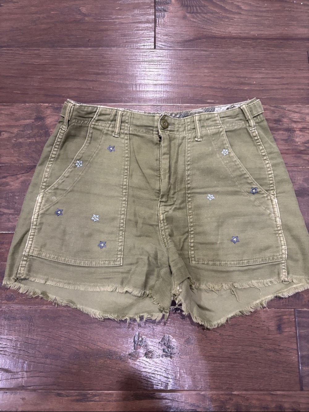 American Eagle Outfitters Olive Green Frayed-Hem Embellished cargo Shorts